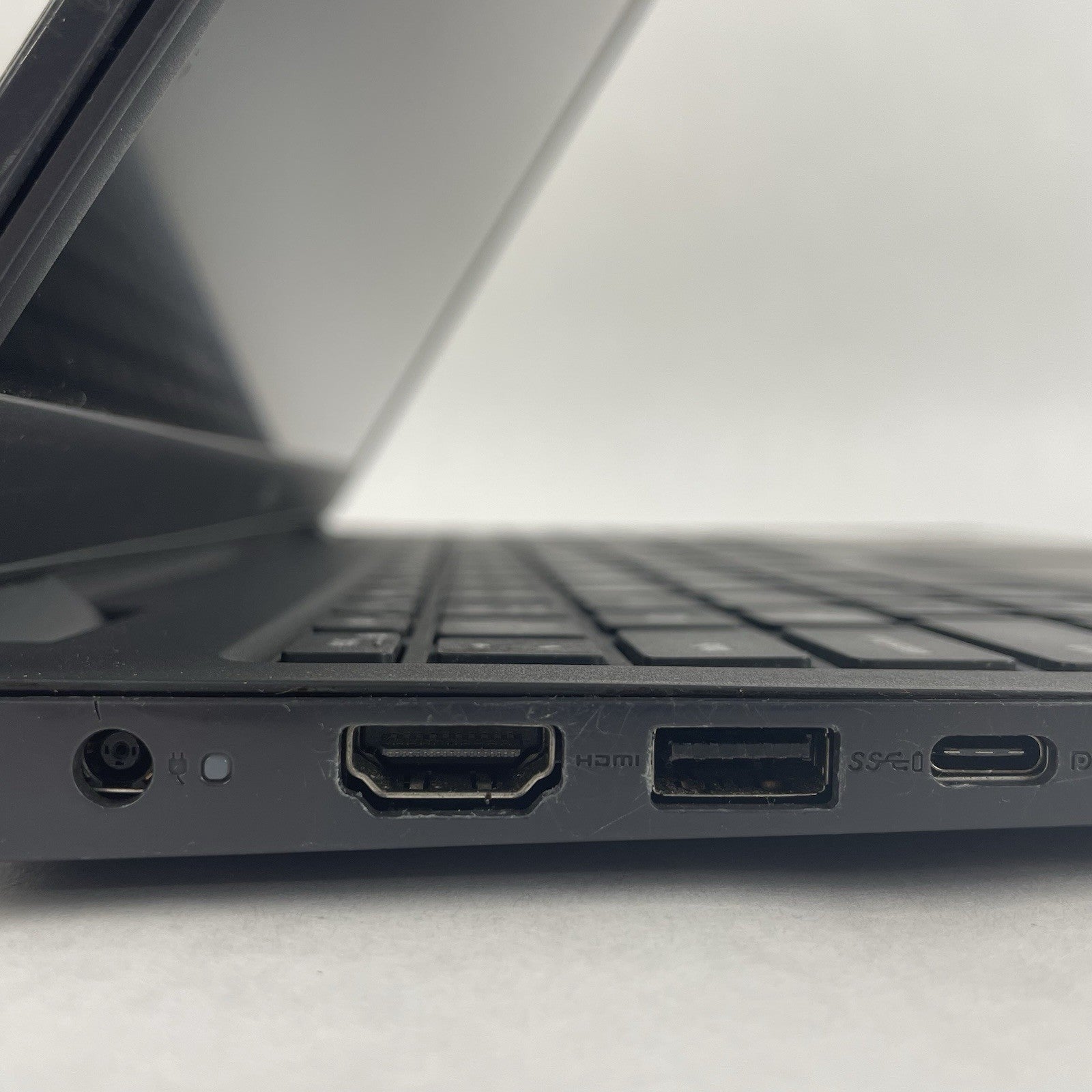 Dell Latitude 3510 15.6" i7-10510U 1.80 GHz 8 GB RAM No SSD/OS/AC/Batt5