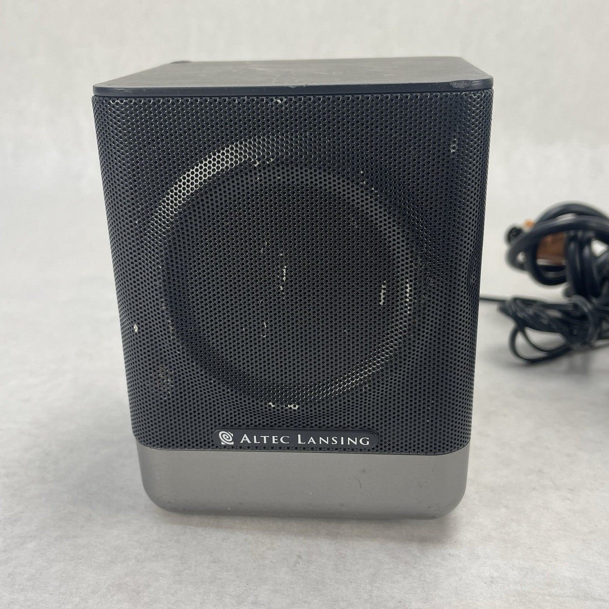 Altec Lansing Amplified Speaker System 221 2 Piece Set S31