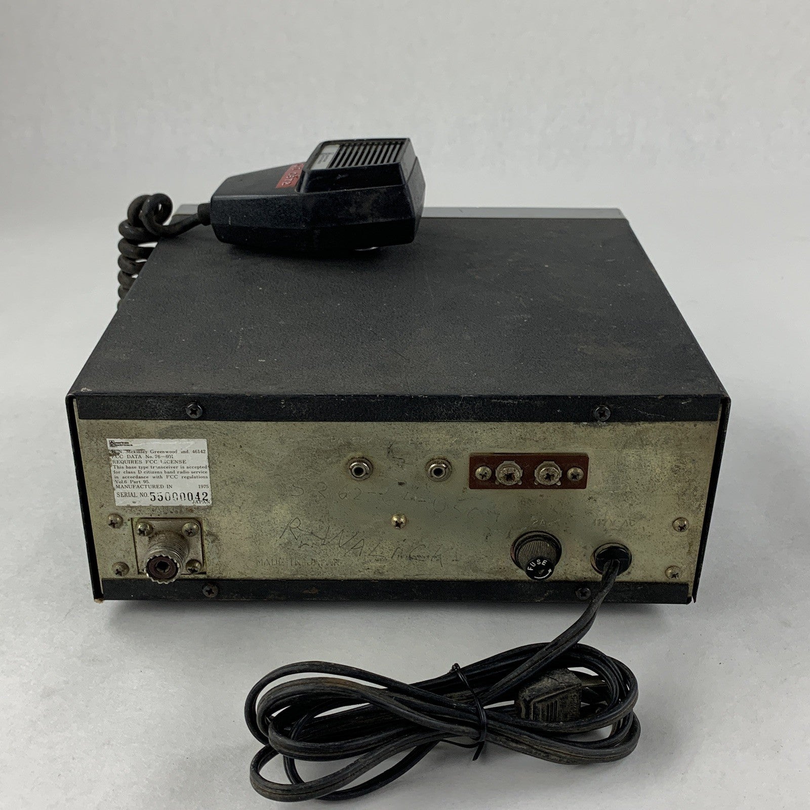 American Electronics 76-601  Freedom CB Radio Powers ON