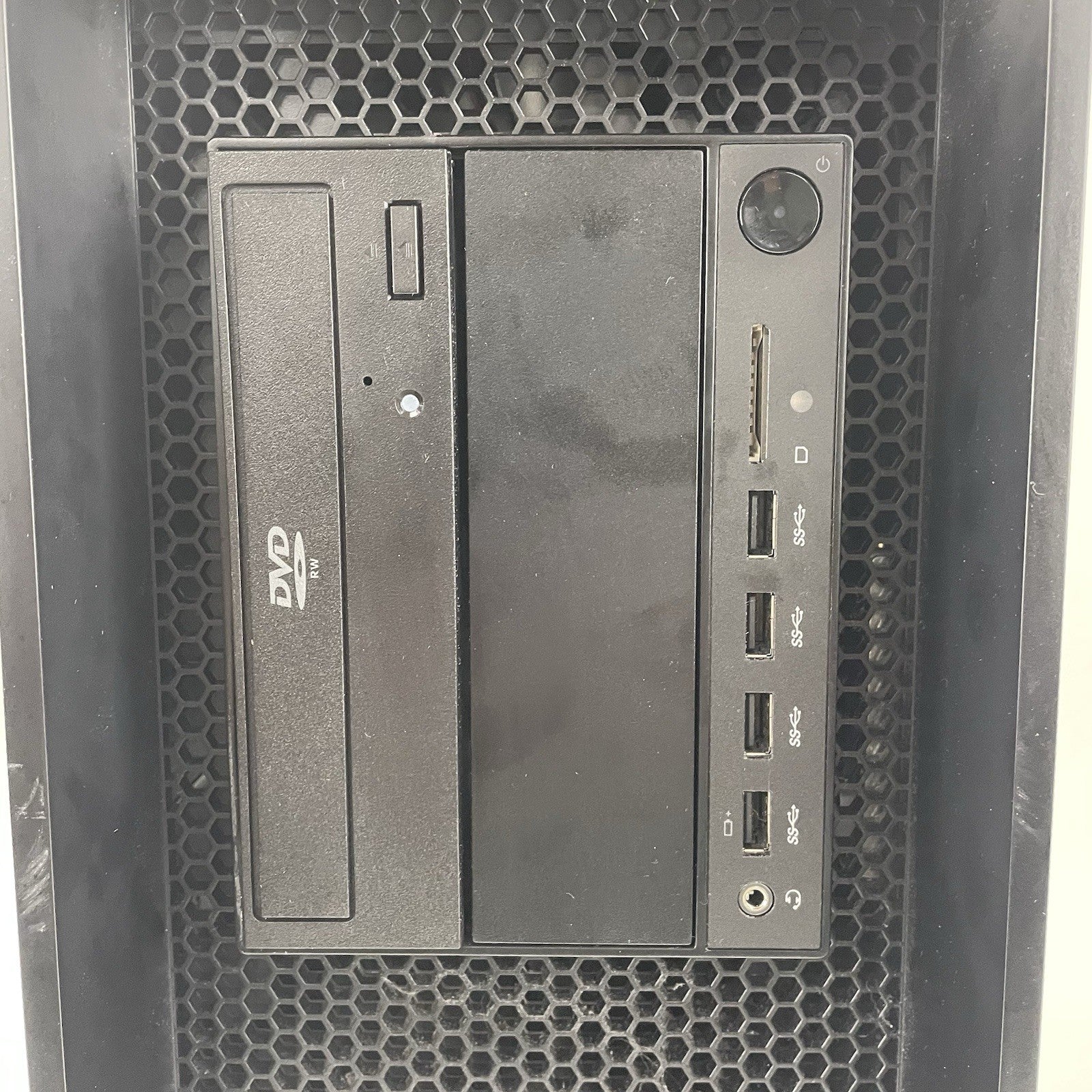 Lenovo ThinkStation P720 2x Xeon Silver 4110 2.10 GHz 32 GB RAM No GPU/HDD2