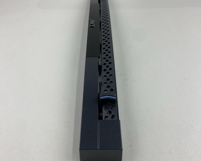 EMC 100-563-101  Fits CX4-120 CX4-240 CX4-480 1U Filler Panel Fleet B2 TLA 32-4