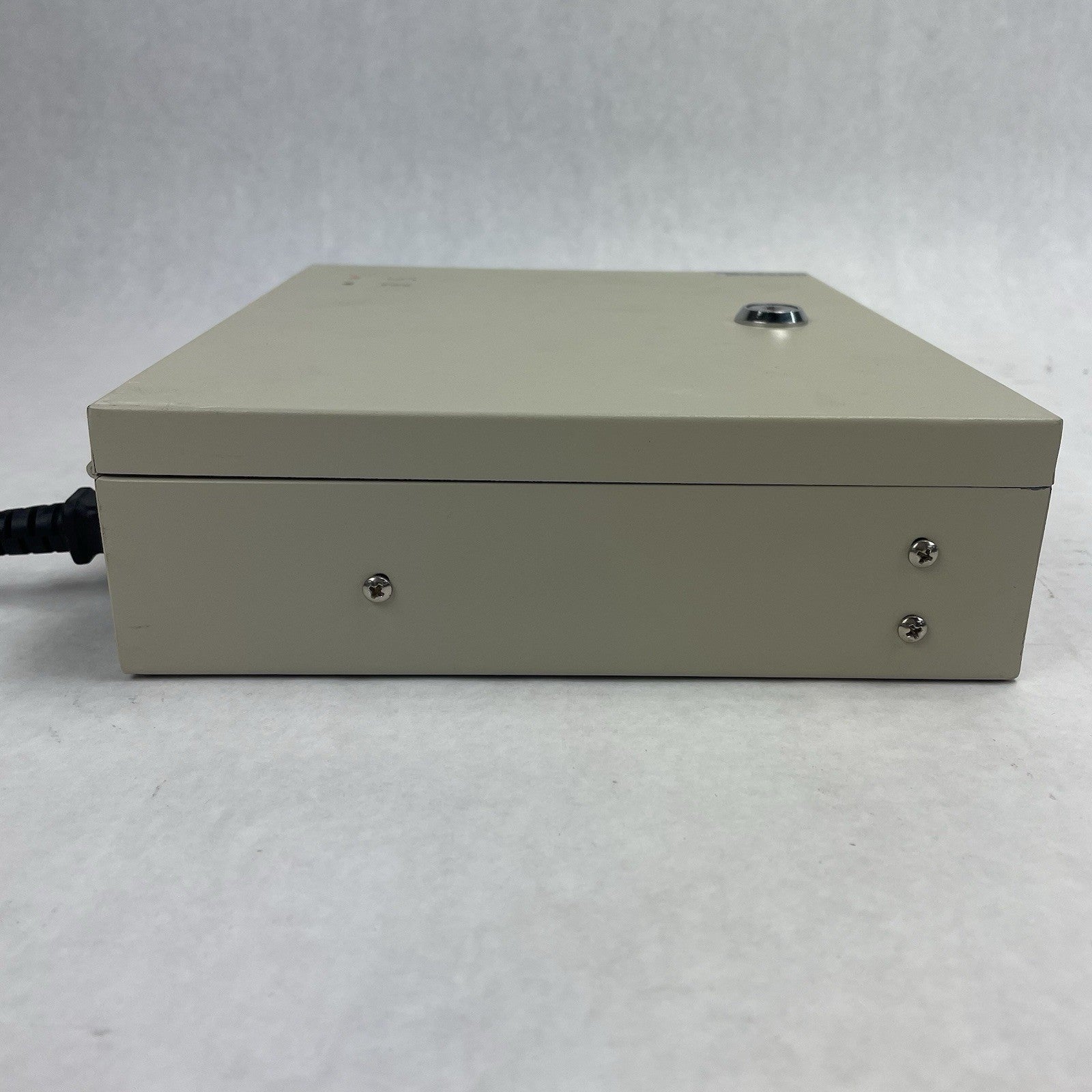 18 Channel Port 12V DC 10 Amp Amper with Power Supply No Keys