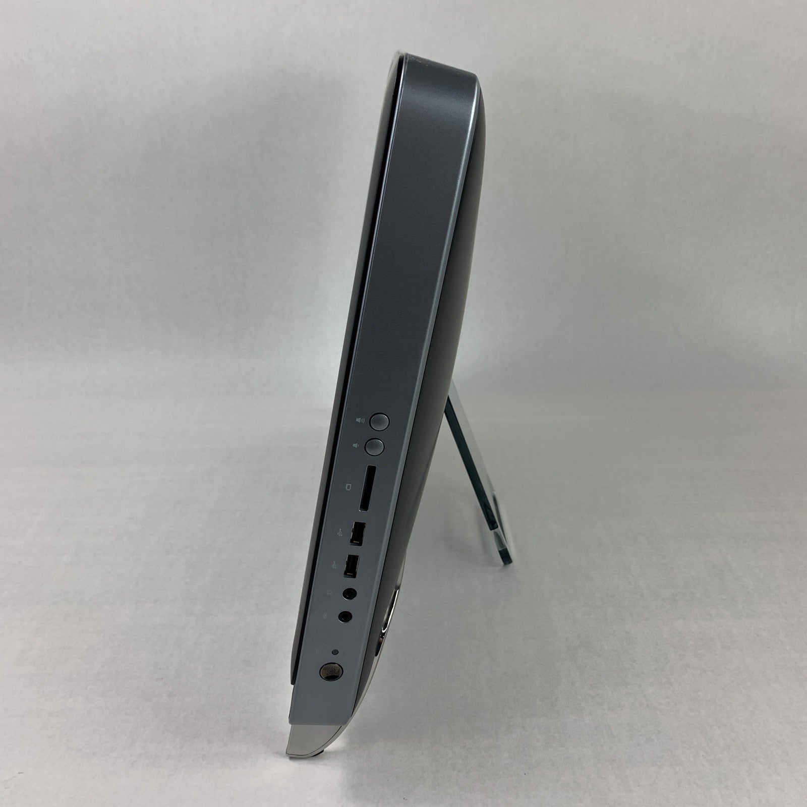 Dell Vostro 330 AIO 23" i3-380 2.53 GHz 4 GB RAM Ho HDD No OS No AC Adapter