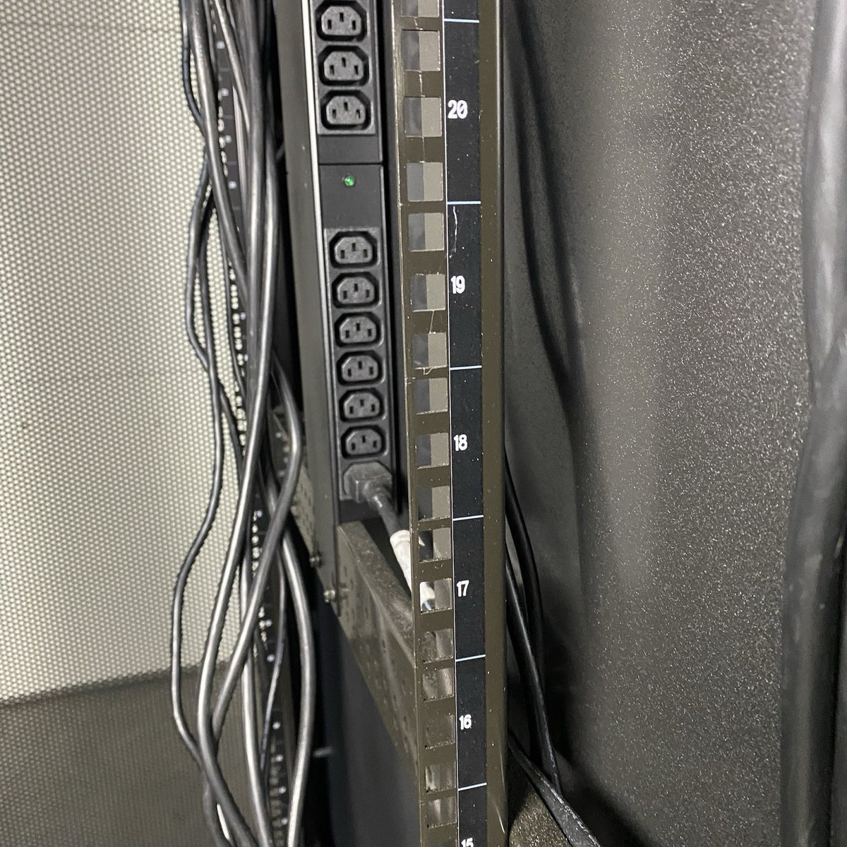 IBM 9307-4RX 1S 42U Server Rack Cabinet 39M6738 w/ Power Distribution Units16