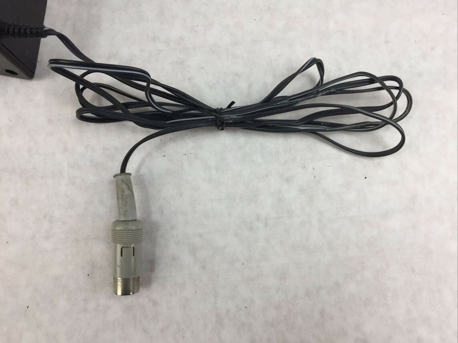 Tamura 820A4470 AC-DC Power Supply IN 120V 60Hz 20W OUT 12V 700mA