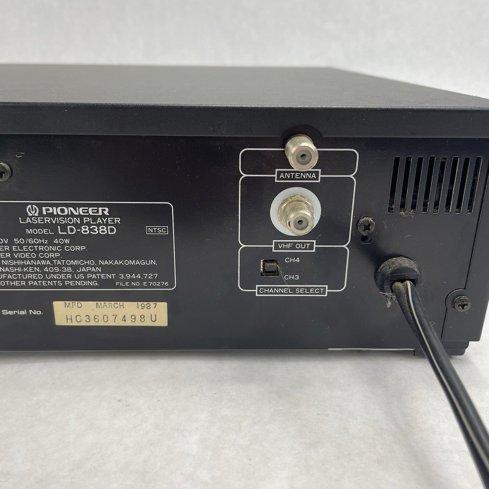 Pioneer LD-838D Laservison Laser Disk PLAYER  LD-838D For Parts