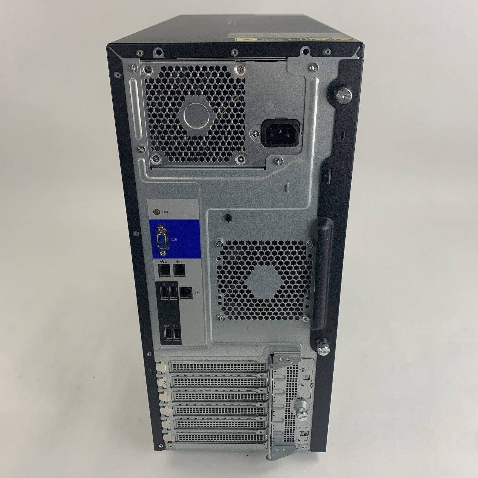 HP ML110 Gen10 8xSFF Server 1x Bronze 3104 1.7 GHz 24 GB Ram No HDD No OS8
