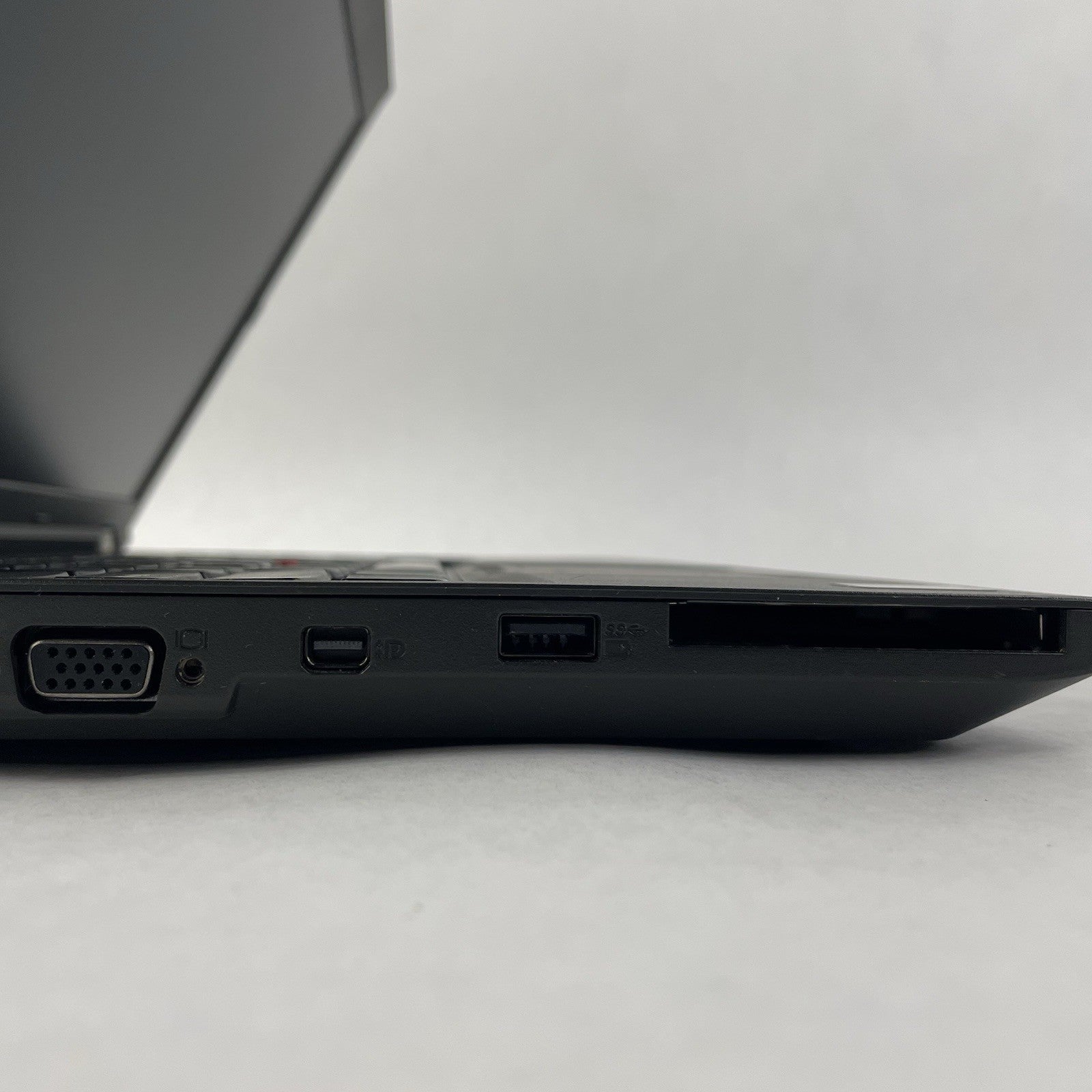 Lenovo ThinkPad L540 15.6" i5-4200M 2.50 GHz 8 GB RAM No SSD/OS/AC7