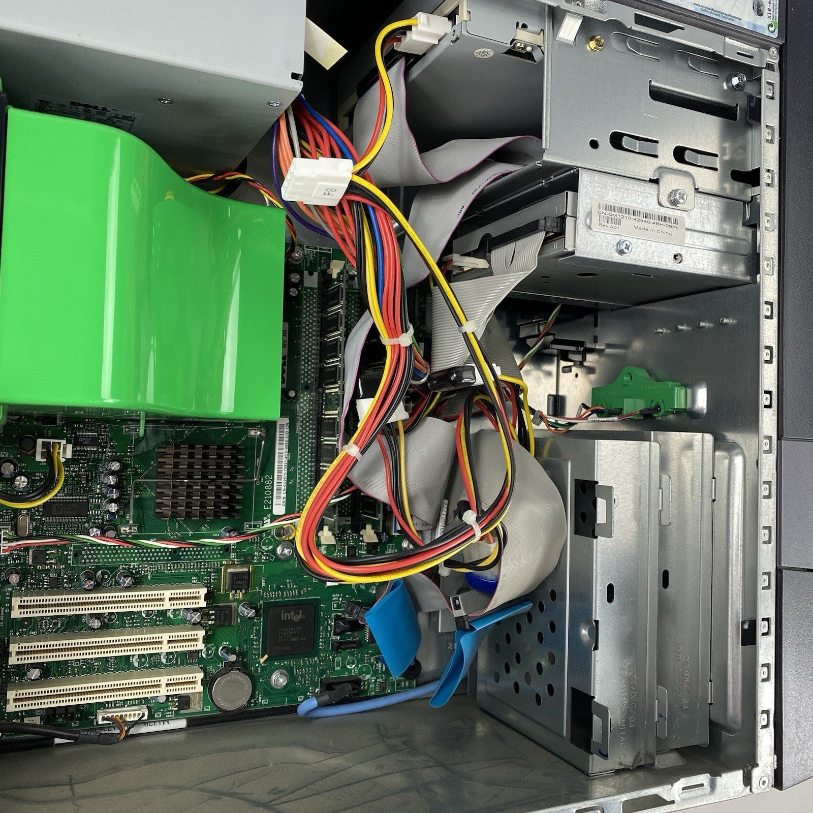 Dell OptiPlex 170L MT Intel Celeron 2.4GHz 1GB RAM No HDD No OS