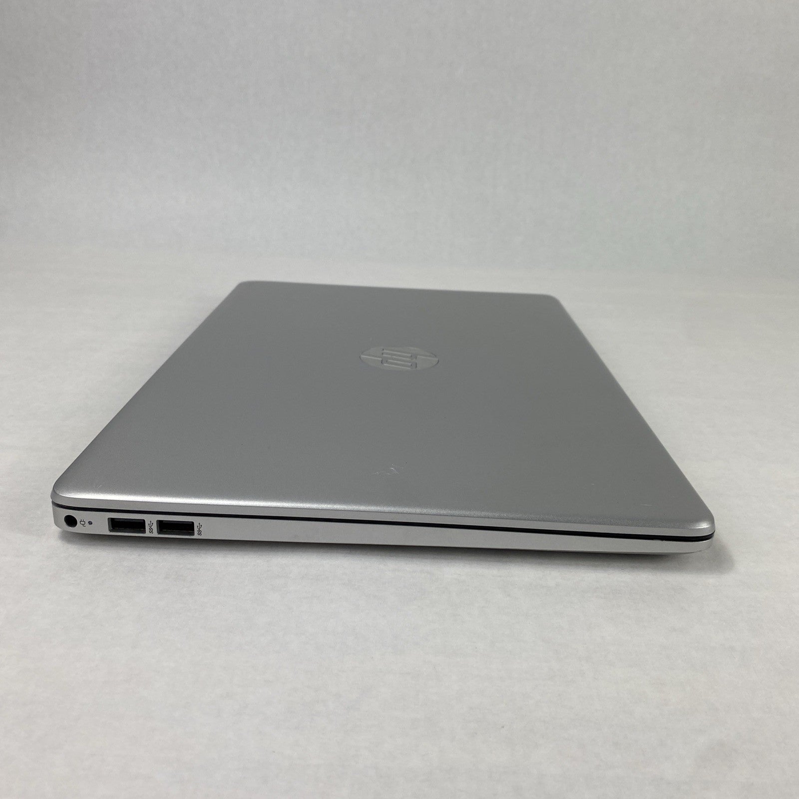 HP Laptop 15-ef2013dx AMD Ryzen 5 5500U 2.1GHz 16GB RAM 15.6" No HDD No OS