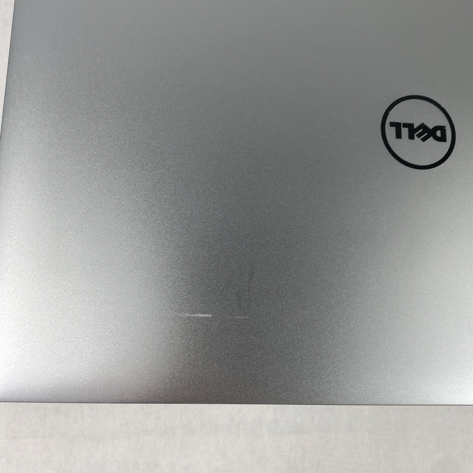 Dell Precision 5510 Intel Core i7-6820HQ 2.7 GHz 8 GB RAM 15.6" No HDD No OS