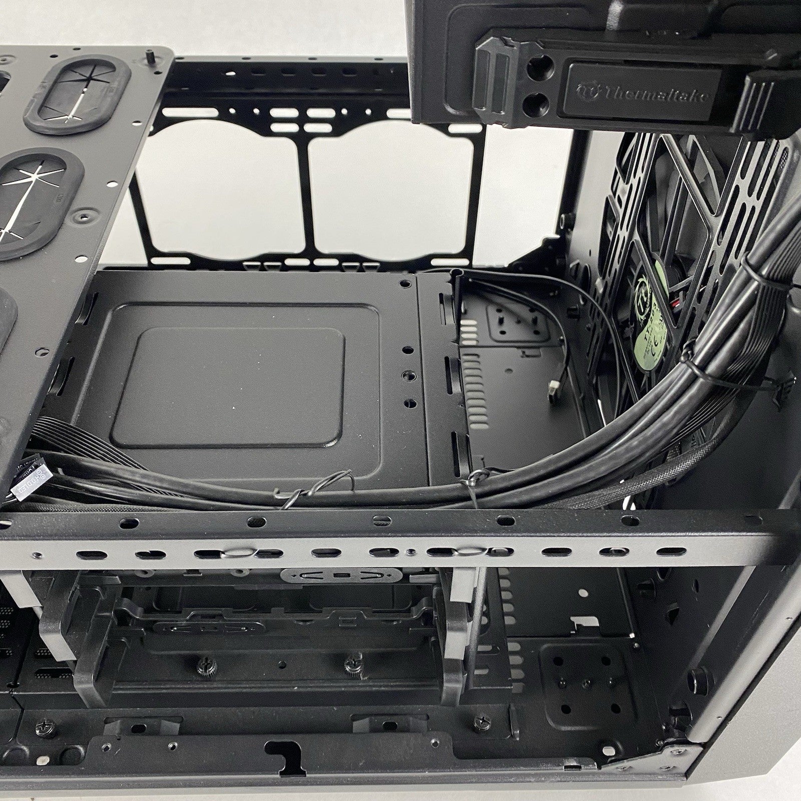 Thermaltake Core X9 E-ATX Cube Computer Case