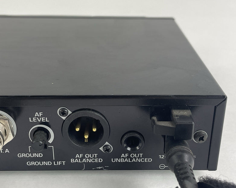 Audio-Technica ATW-R3100BD Freq: 655-680MHz
