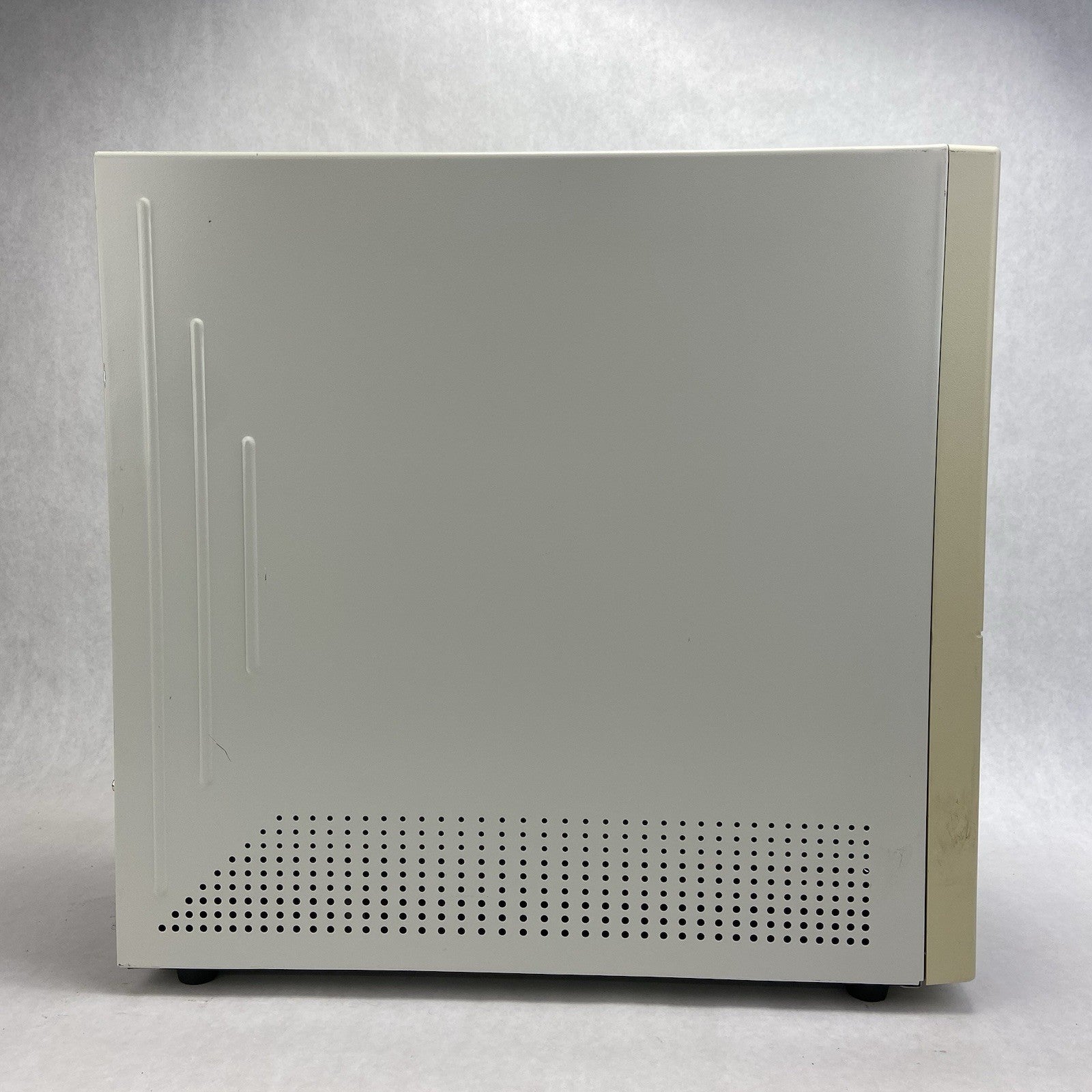 Vintage Quantex Mid Tower ATX Computer Case FSP Group FSP250-60GTW5