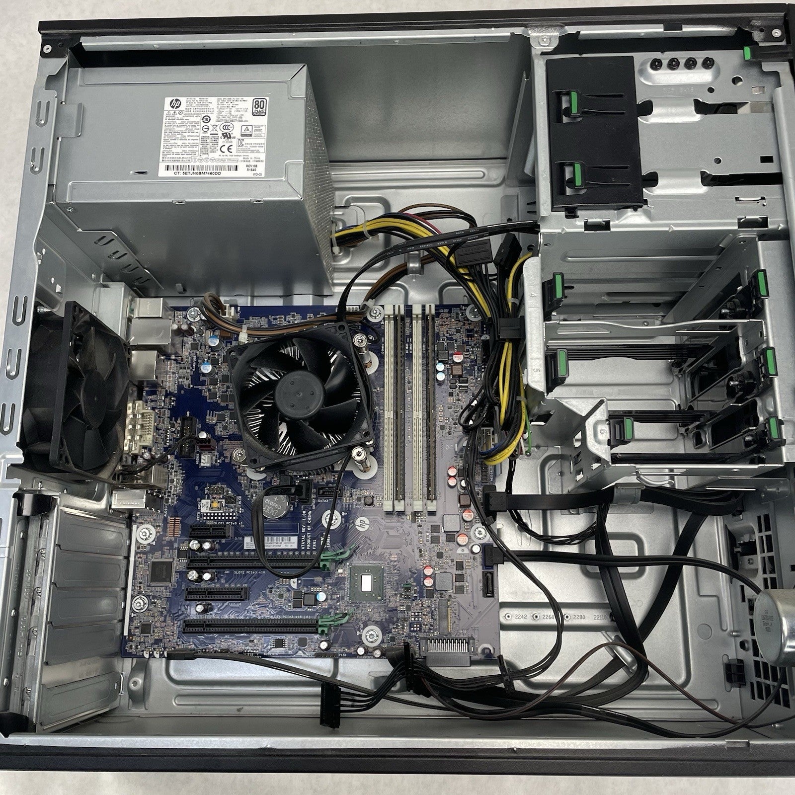 HP Z240 Workstation MT 3.40GHz Core i7-6700 16GB DDR4 DVD-RW No HDD No OS