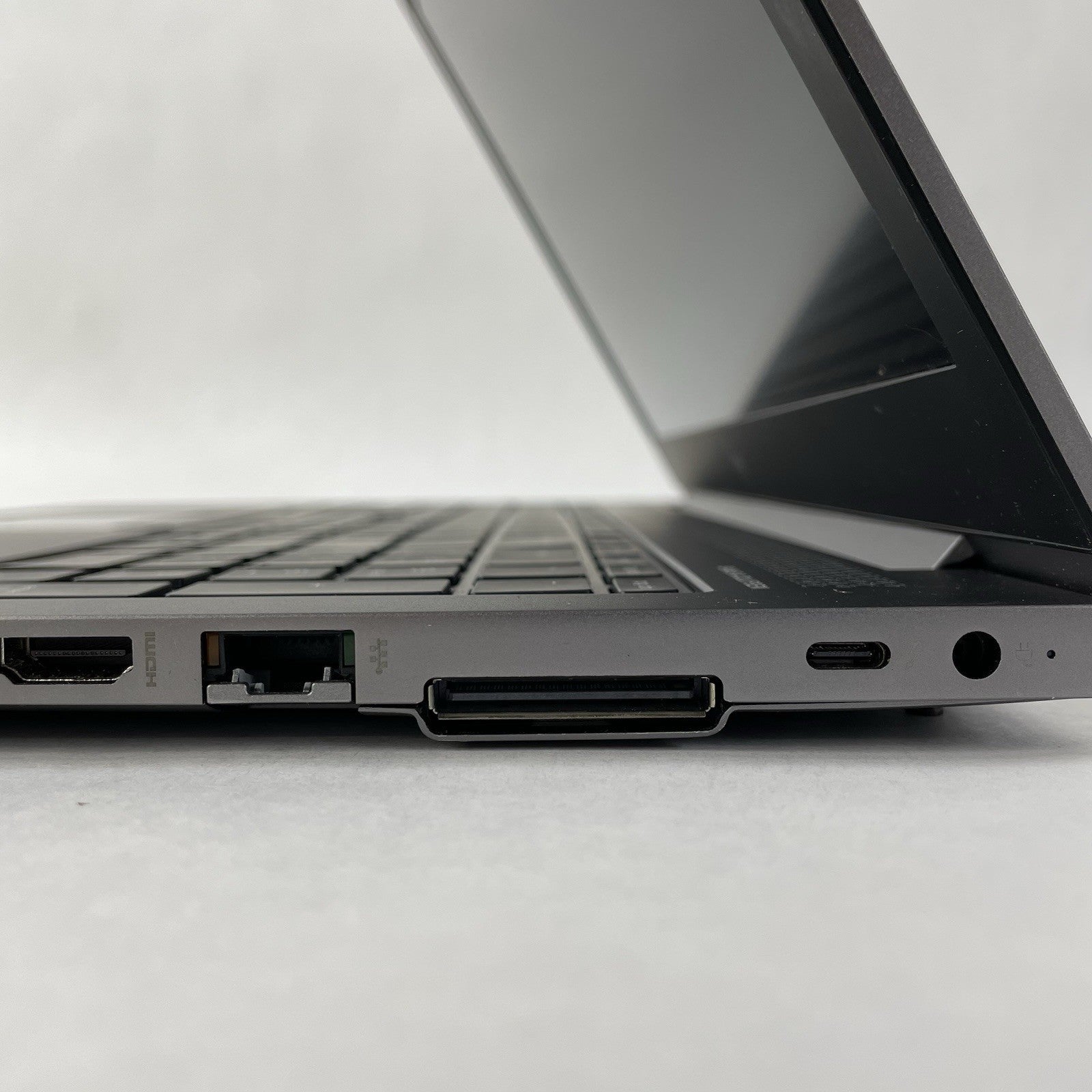 HP ZBook 15u G5 15.6" i5-7200U 2.50 GHz 8 GB RAM No SSD/OS/AC6