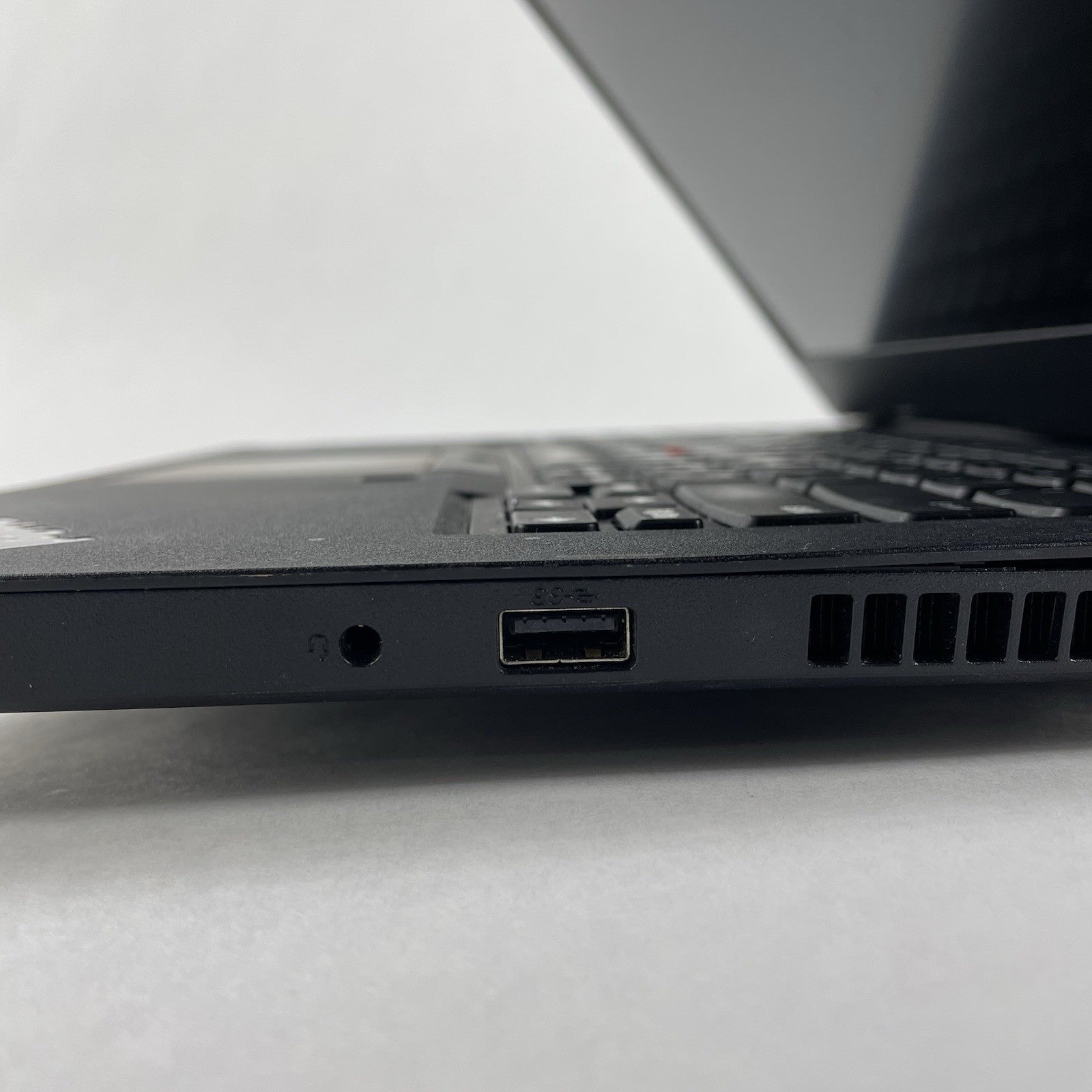 Lenovo ThinkPad L490 14" i5-8250U 1.60 GHz 8 GB RAM No SSD/OS/AC6