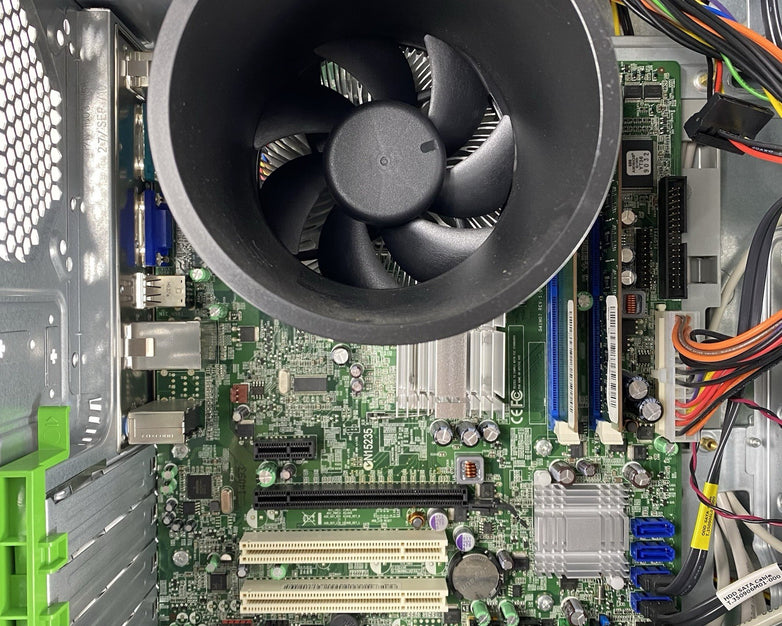 Acer Veriton M275 MT Pentium Dual-Core E6700 3.2GHz 3GB RAM No HDD No OS