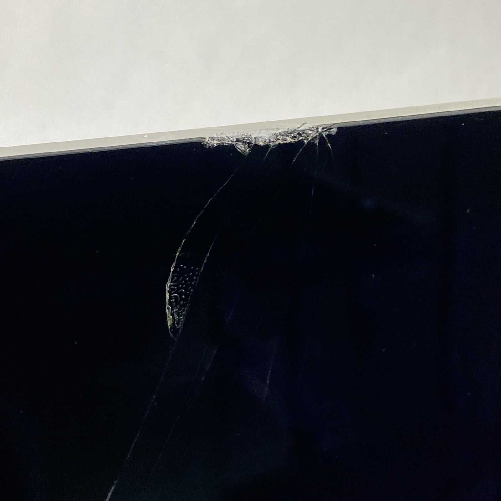 Apple A1418 iMac Retina 4k 21.5" 2015 3.1GHz i5 16GB RAM 1TB HDD Fusion -Cracked