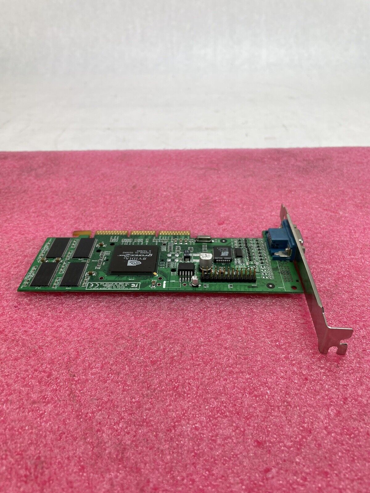 Nvidia GeForce2MX 180-P0039-0100-C Dell 15UMJ AGP Graphics Card