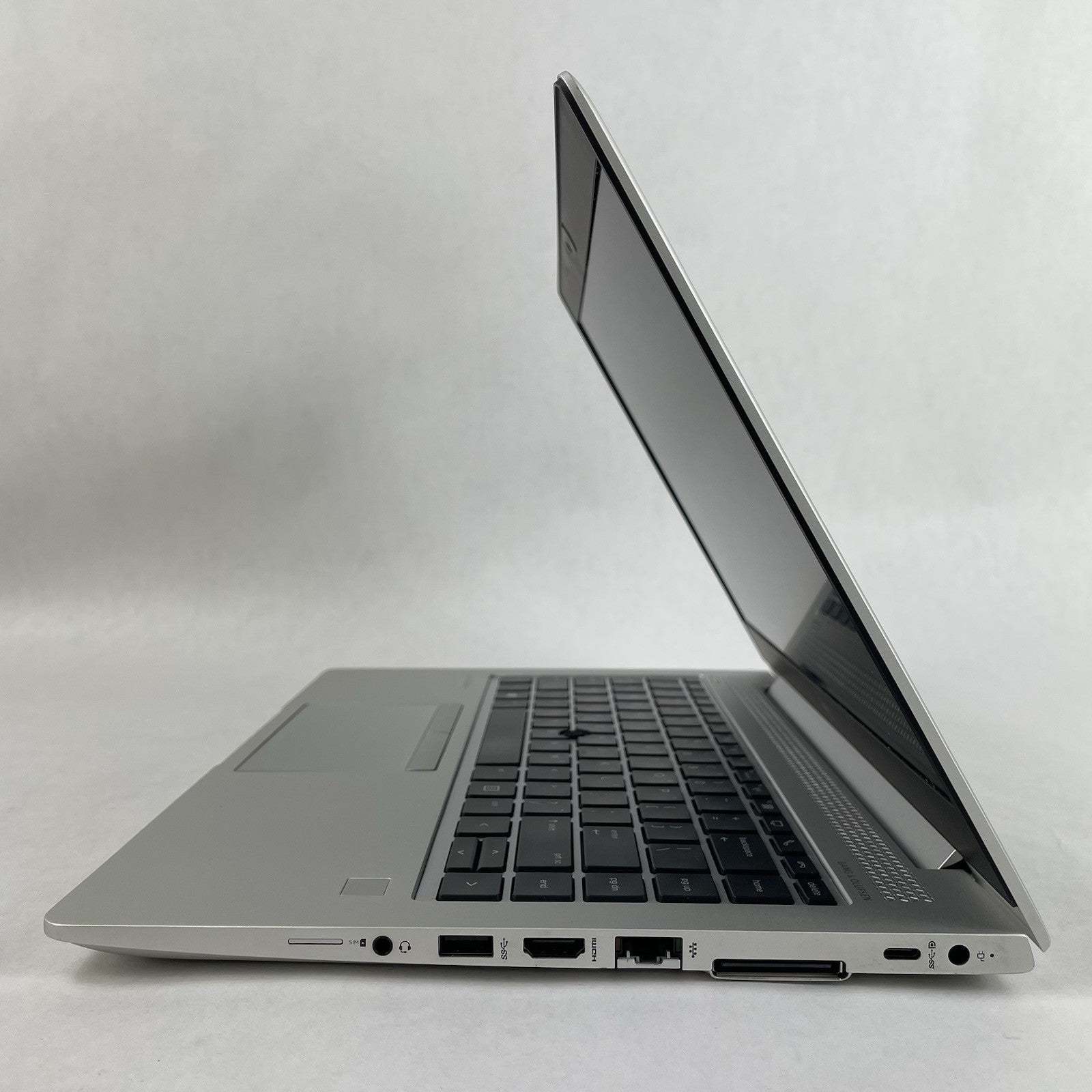 HP mt45 14" Ryzen 3 Pro 3300U 2.10 GHz 8 GB RAM No SSD/OS/AC - Tilted Key6