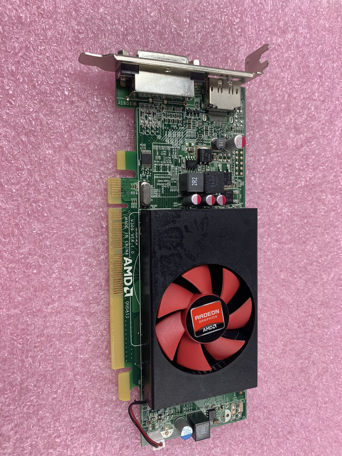 Mix of 4 Untested Radeon 1GB DisplayPort DVI PCIe16 Low Profile GPUs