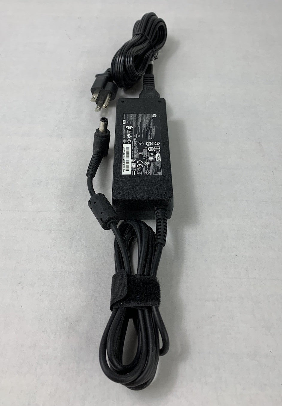 HP TPC-CA54 65W AC Power Adapter (Lot of 14)