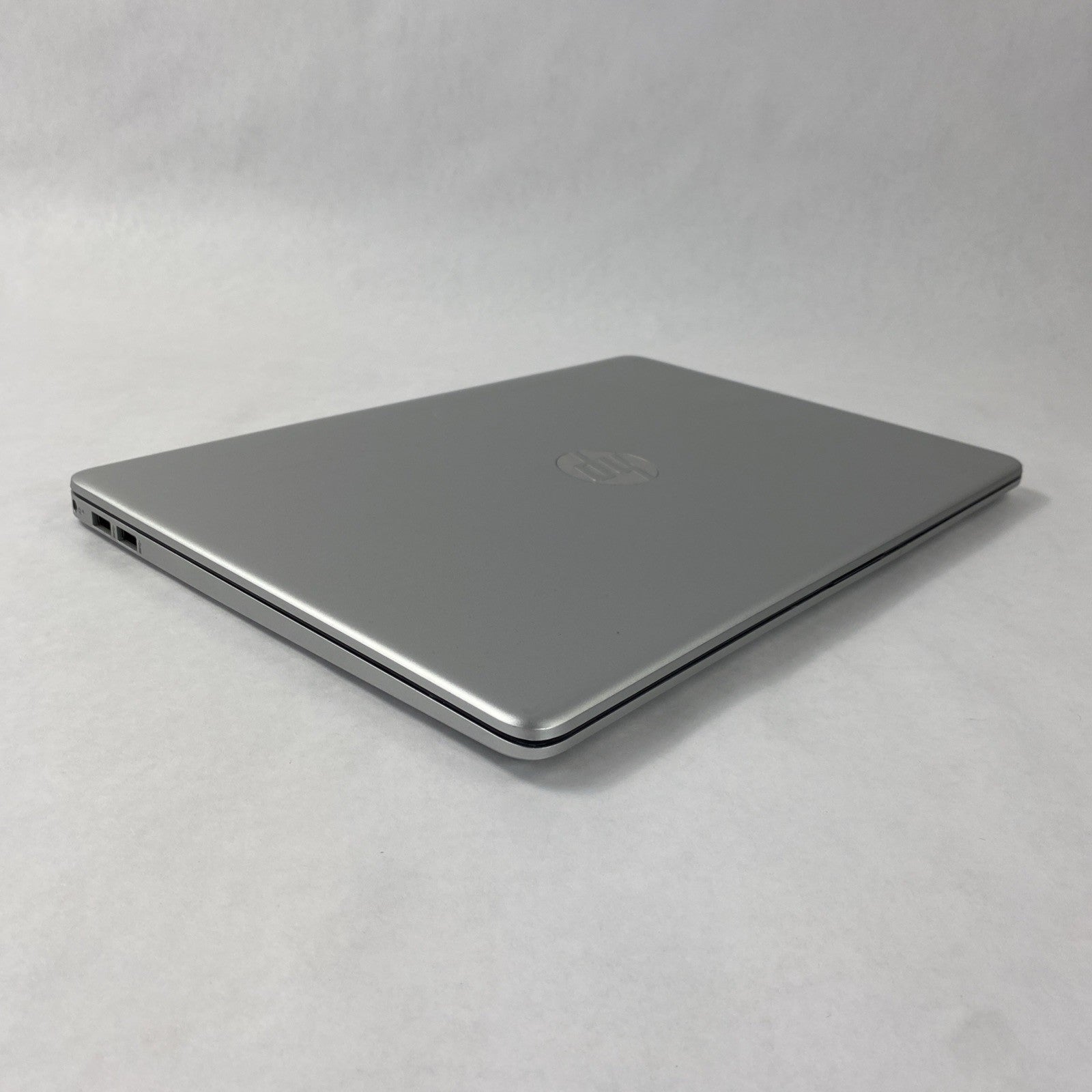 HP Laptop 15-dy1043dx 15.6" Touch Core i5-1035G1 1.00 GHz 16 GB RAM No SSD No OS