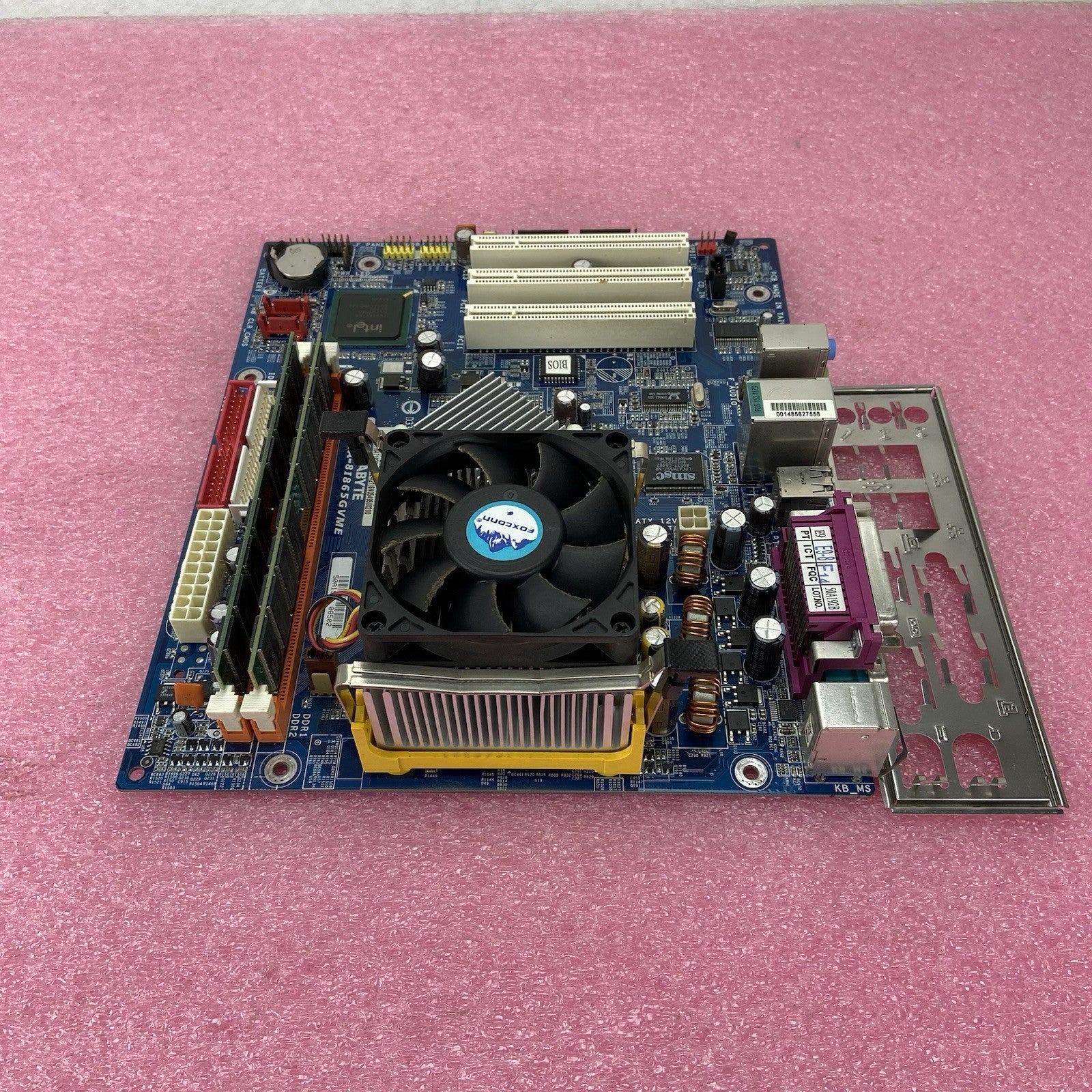 Gigabyte GA-8I865GVME Motherboard Intel Pentium 4 2.66GHz 1.48GB RAM w/IO Shield3