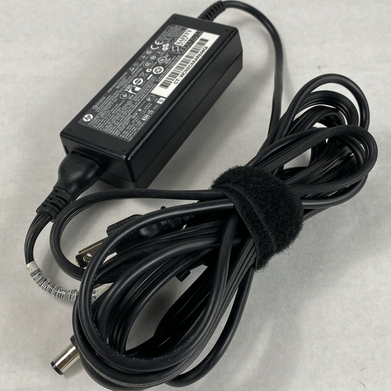 HP Spare Part No. 677774 65W 19.5V 3.33A AC Adapter Large Tip (Lot of 5)