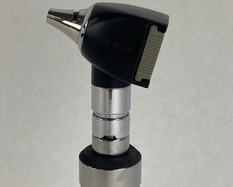 Welch Allyn 71670 3.5V Otoscope - No Battery