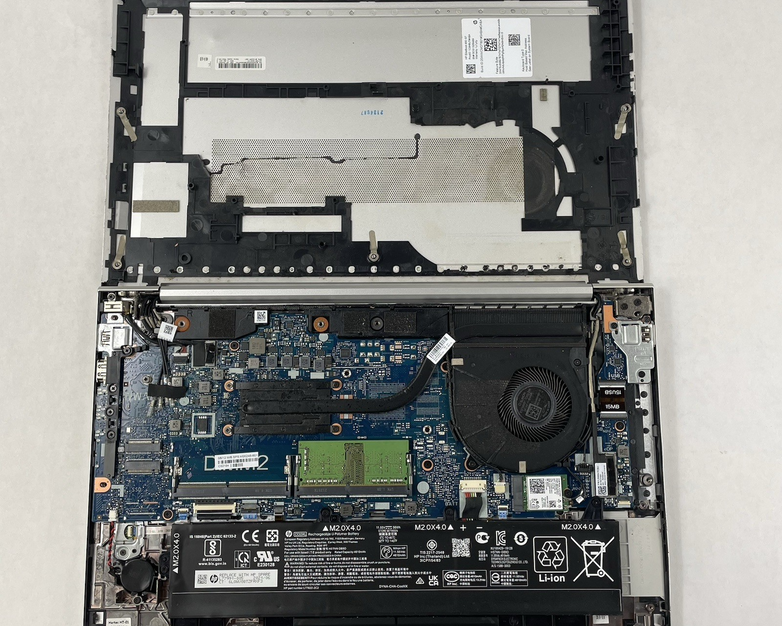 HP EliteBook 850 G7 15.6" i5-10210U 1.60 GHz 8 GB RAM No SSD/OS/AC - Bad Edge