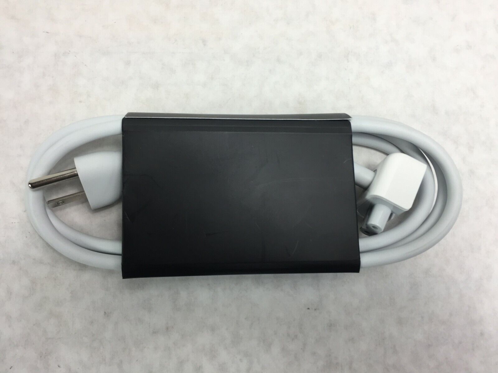 Lot of 2  OEM Apple (Longwell)  E344535  LS-7A  2.5A 125V  6Ft  AC Power Cord