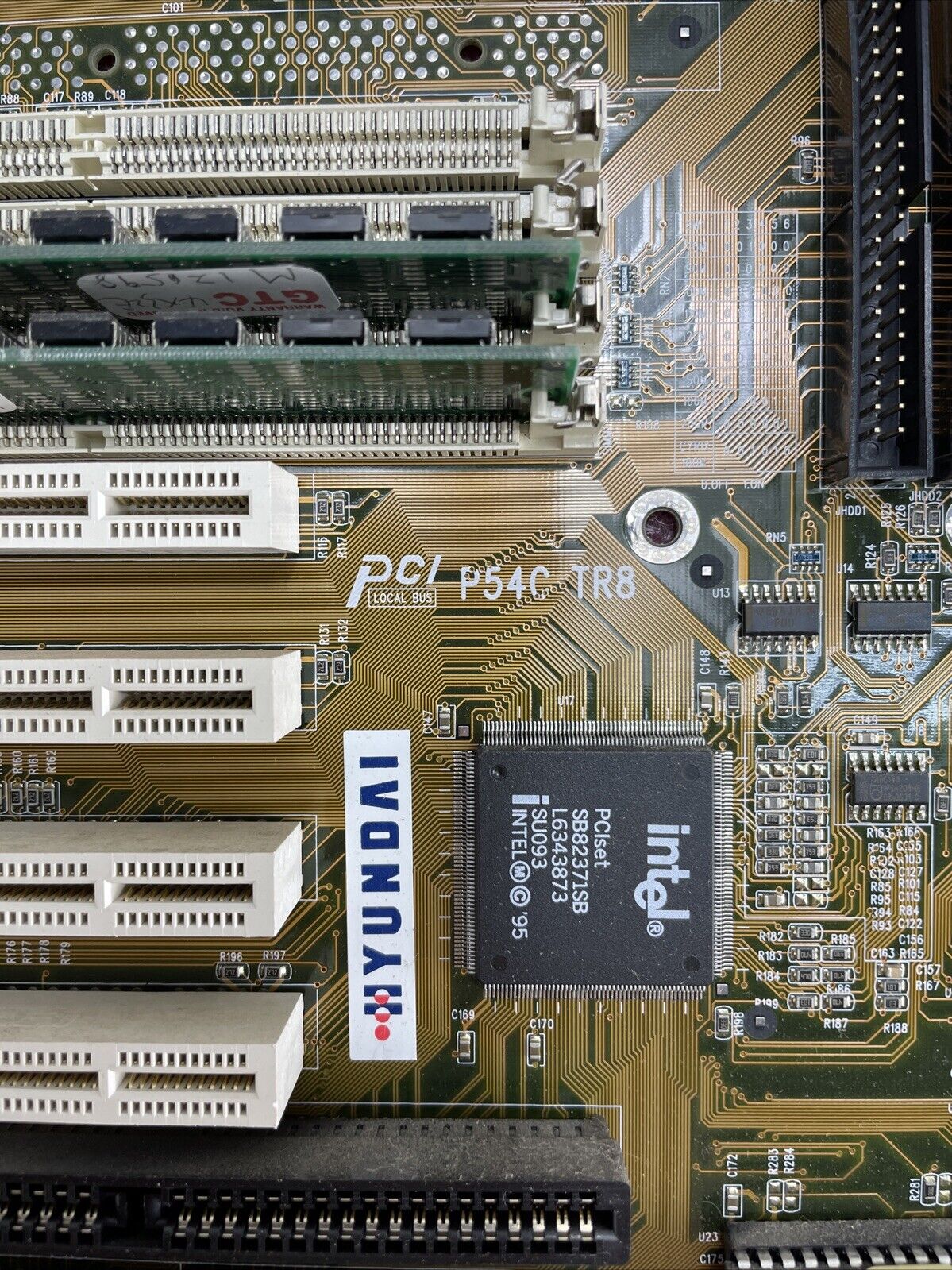 Hyundai P54CTR8 Motherboard Bad Time Chip Boots into Bios