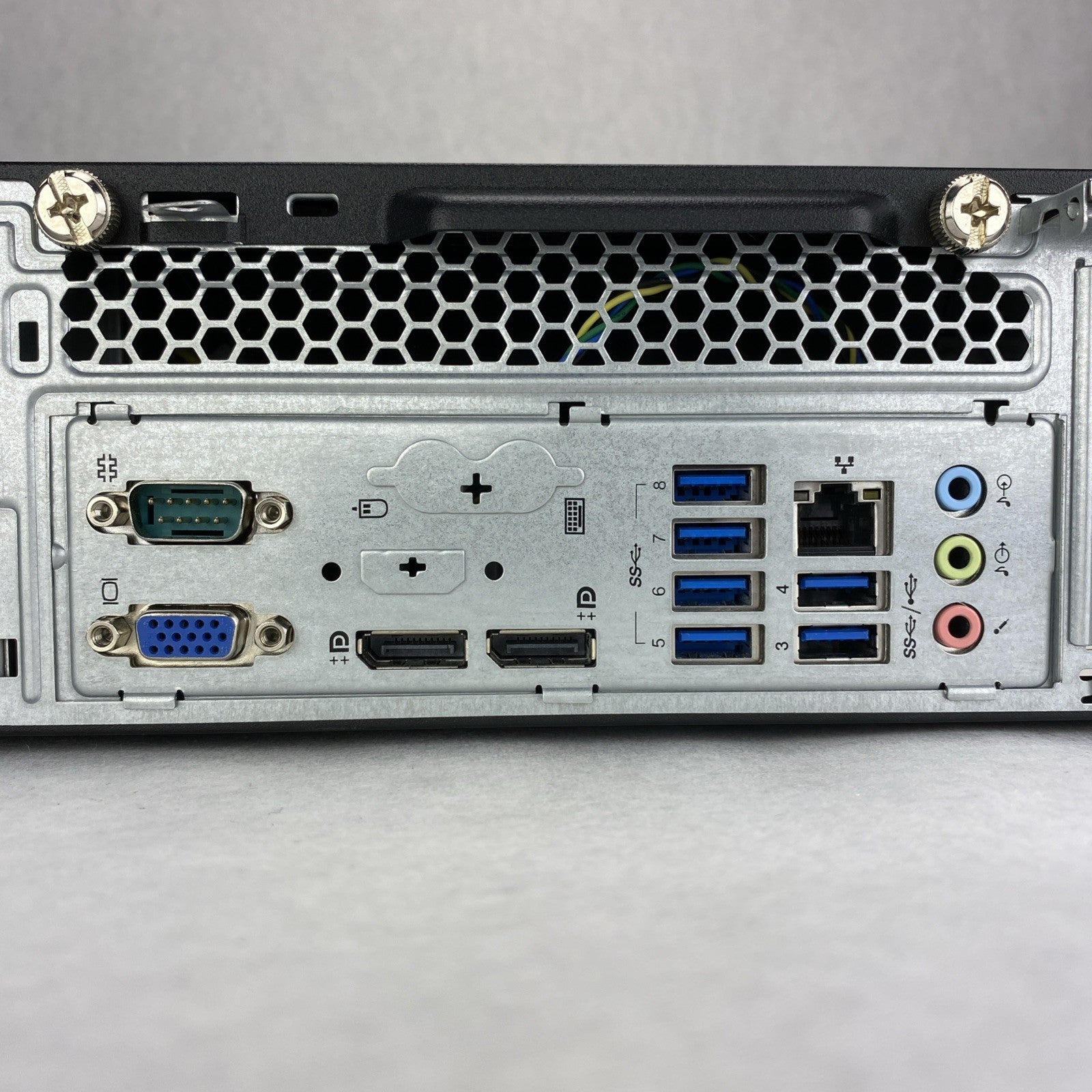 Lenovo ThinkCentre M900 SFF Quad Core i7-6700 3.40GHz 1x8GB RAM DVDRW No HDD OS