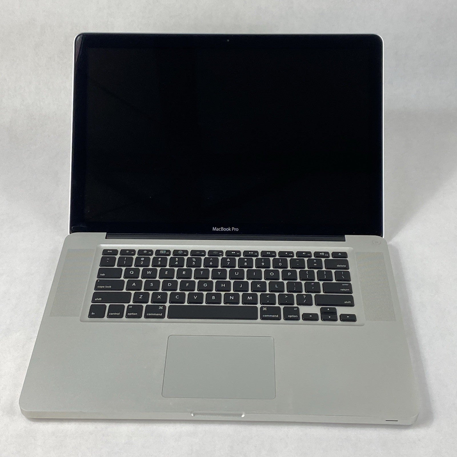 Apple MacBook Pro A1286 2010 15" 2.6GHz i7 8GB RAM 120GB SSD os10.13.6 118Cycles6