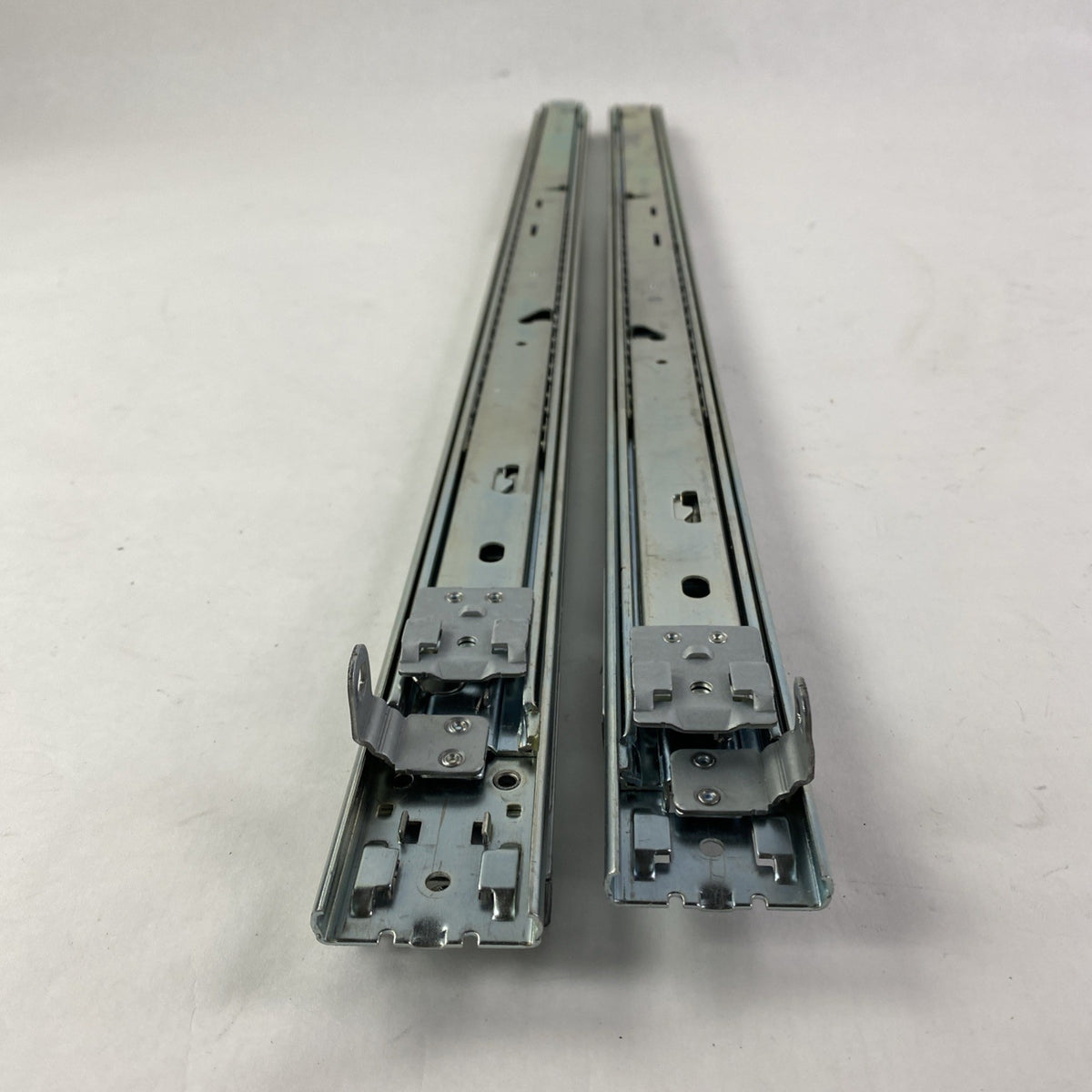 IBM 68Y9724 68Y9725 Right and Left Sliding Rails7