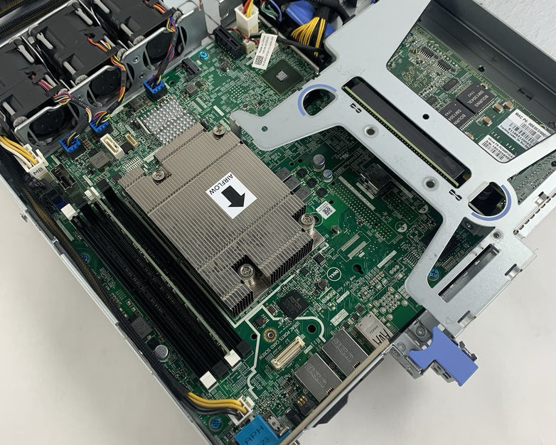 Dell PowerEdge R330 1x Xeon E3-1230v5 3.4 GHz 16 GB PERC H330 No OS No HDD