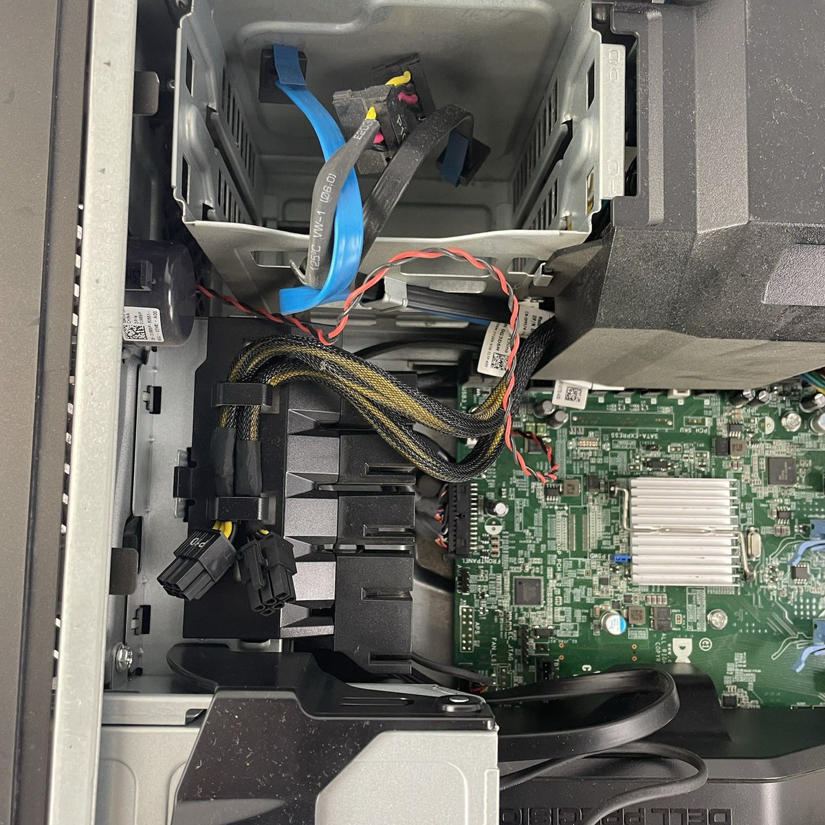 Dell Precision Tower 5810 1x Xeon E5-1603 v3 16GB Ram 685W PSU - Tested13