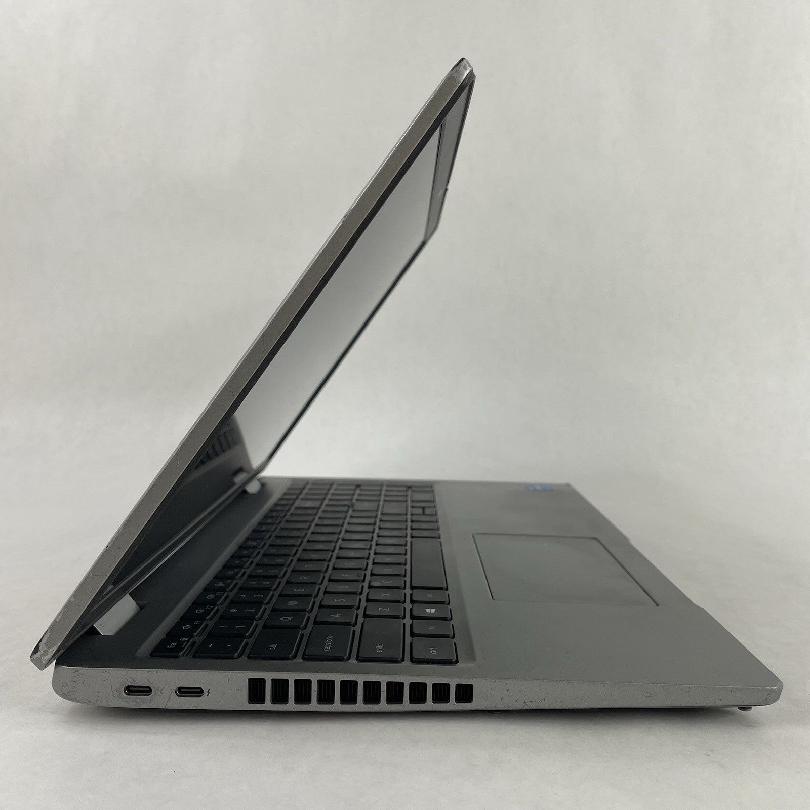 Dell Latitude 5520 15.6" i5-1135G7 2.40 GHz 8 GB RAM No SSD/OS/AC/Batt - READ7