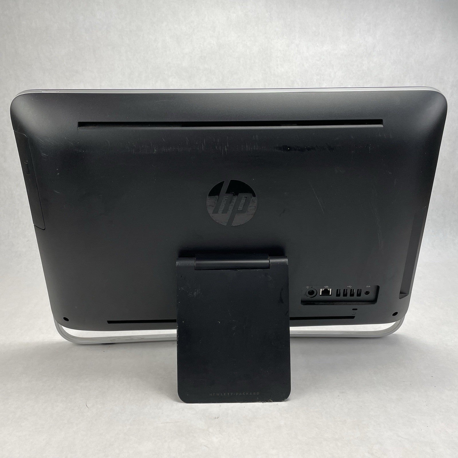HP Pavilion 23-9010 AMD E2-3800 1.3 GHz 4 GB Ram No HDD No OS