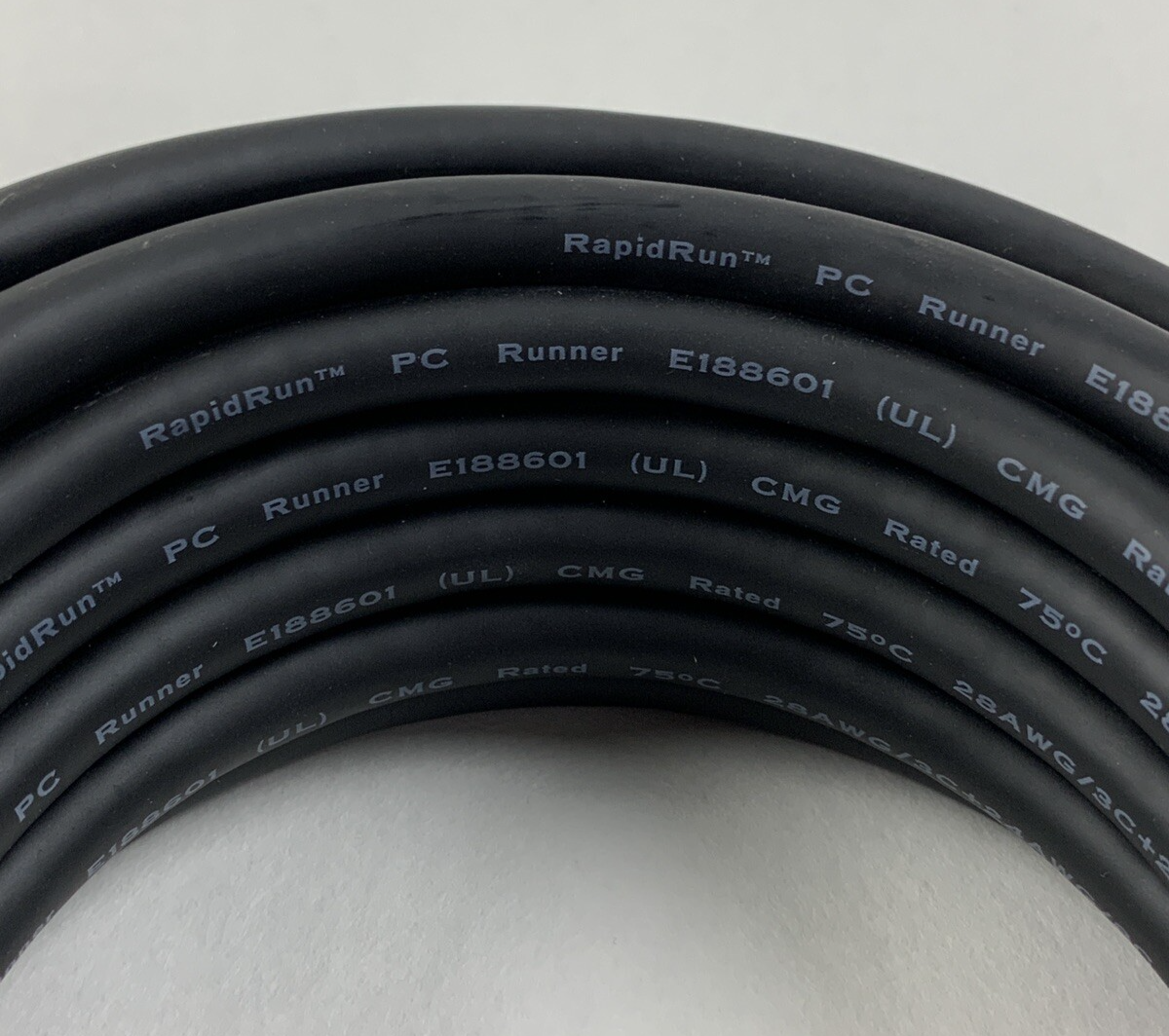 RapidRun E188601 PC Runner Cable 25 Feet 15 Pin Female Connectors Box Opened