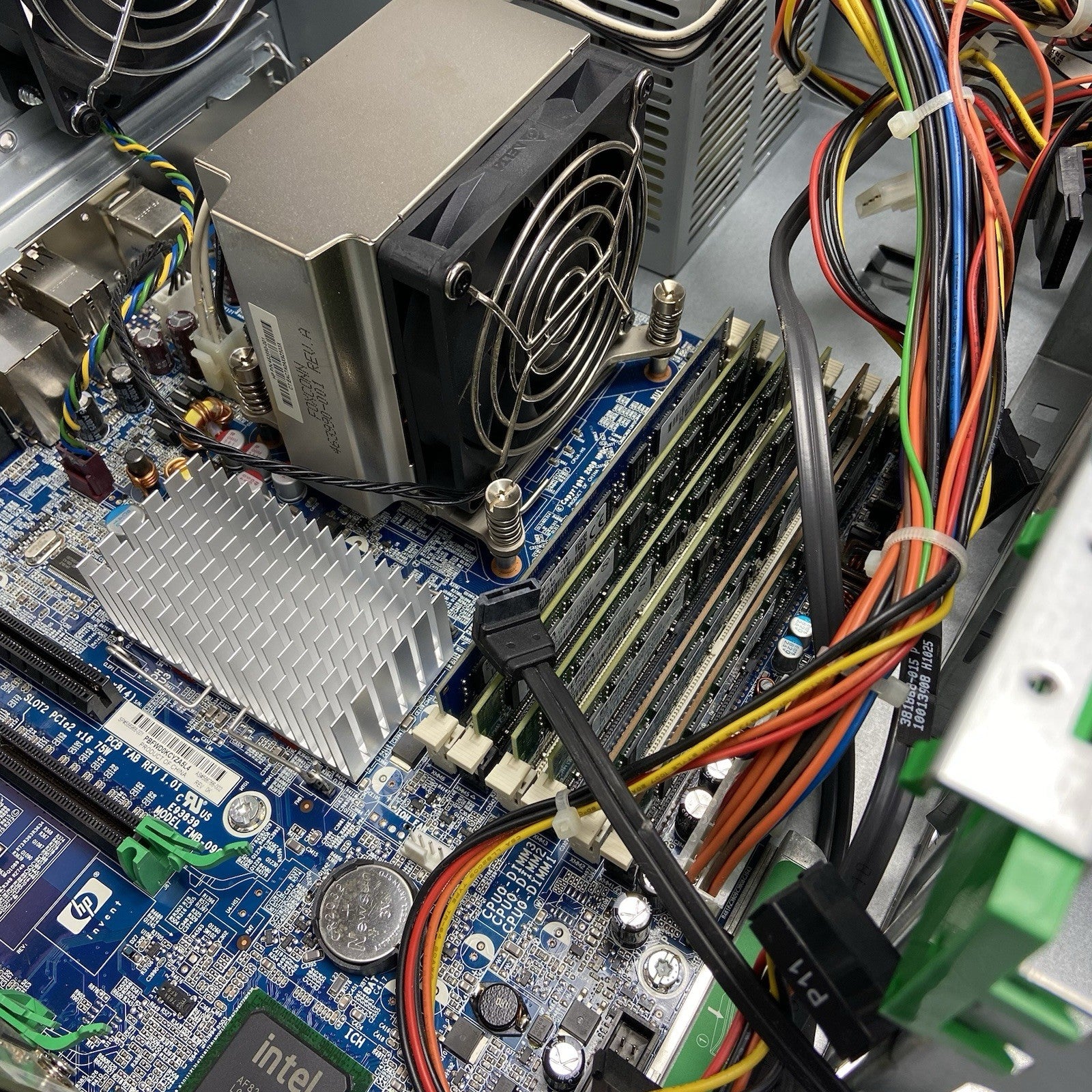 HP Z400 Workstation MT Intel Xeon W3502 2.4GHz 12GB RAM No HDDOS Quadro NVS 29512
