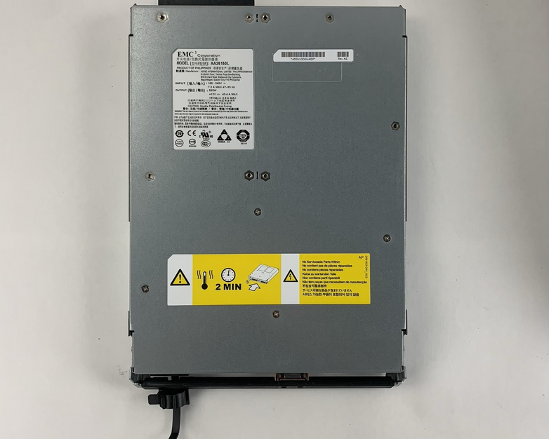 EMC EAE 100-542-104-01 12-Bay Storage Array Missing Two Caddies No Caddy Cover