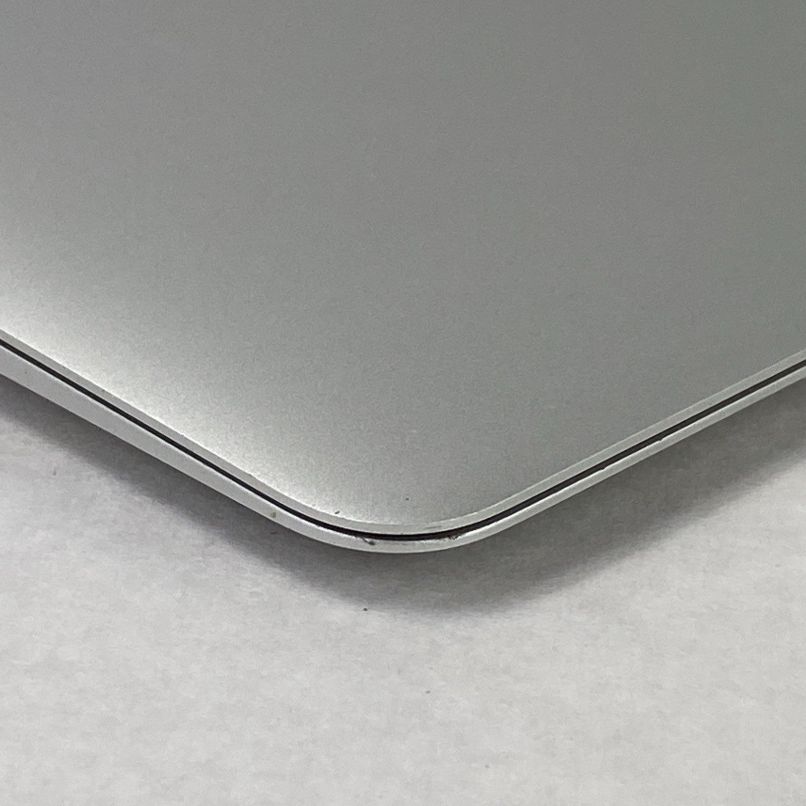 Apple A1465 MacBook Air 2013 11" 1.3Ghz i5 4GB RAM 120GB SSD macOS 11.7.1