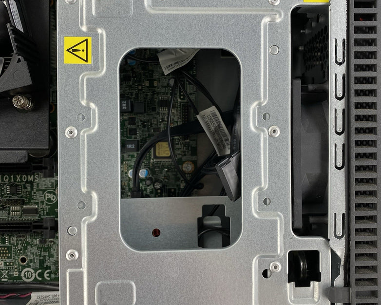 Lenovo ThinkCentre M900 SFF Intel Core i5-6500 3.2Ghz 8GB RAM No HDD No OS