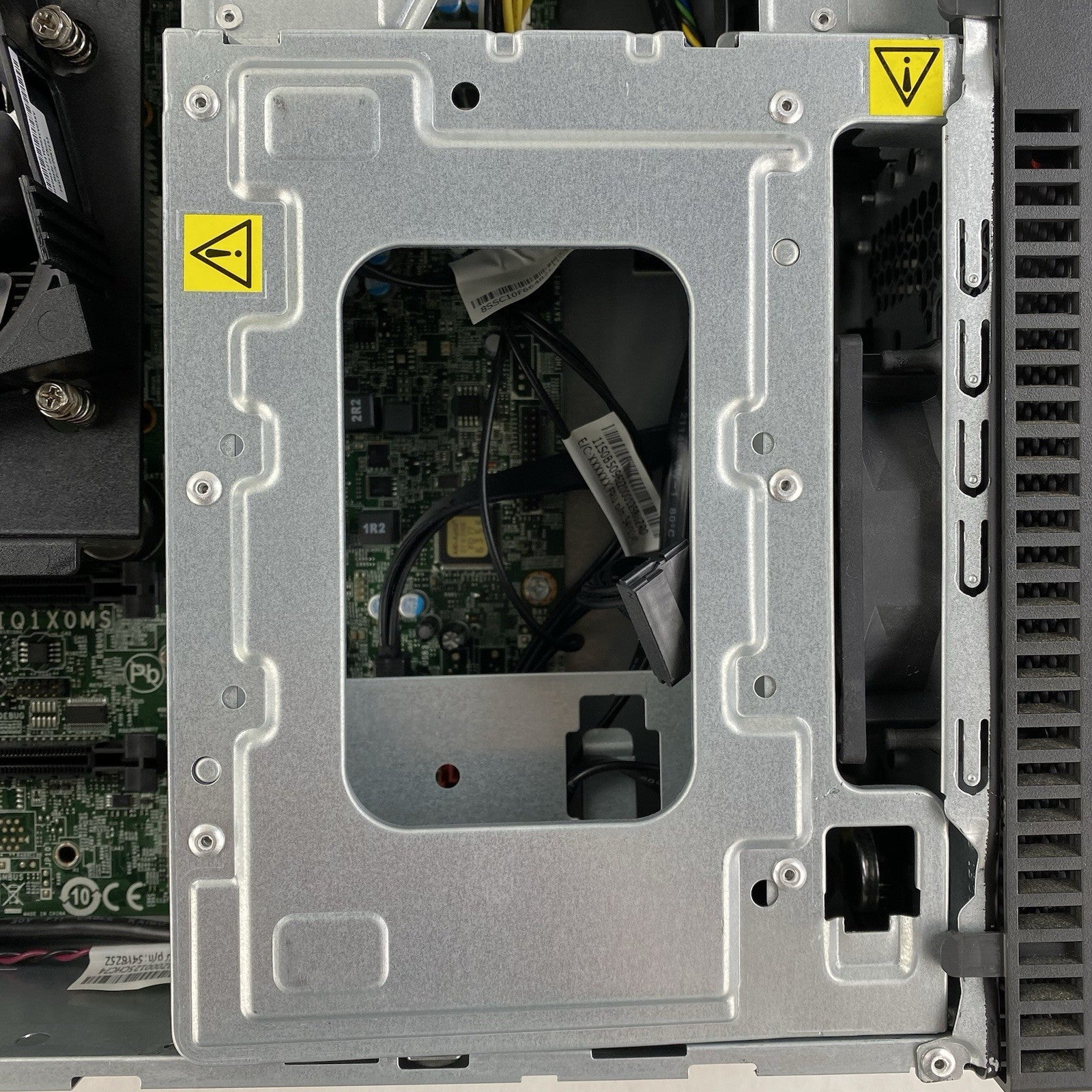 Lenovo ThinkCentre M900 SFF Intel Core i5-6500 3.2Ghz 8GB RAM No HDD No OS