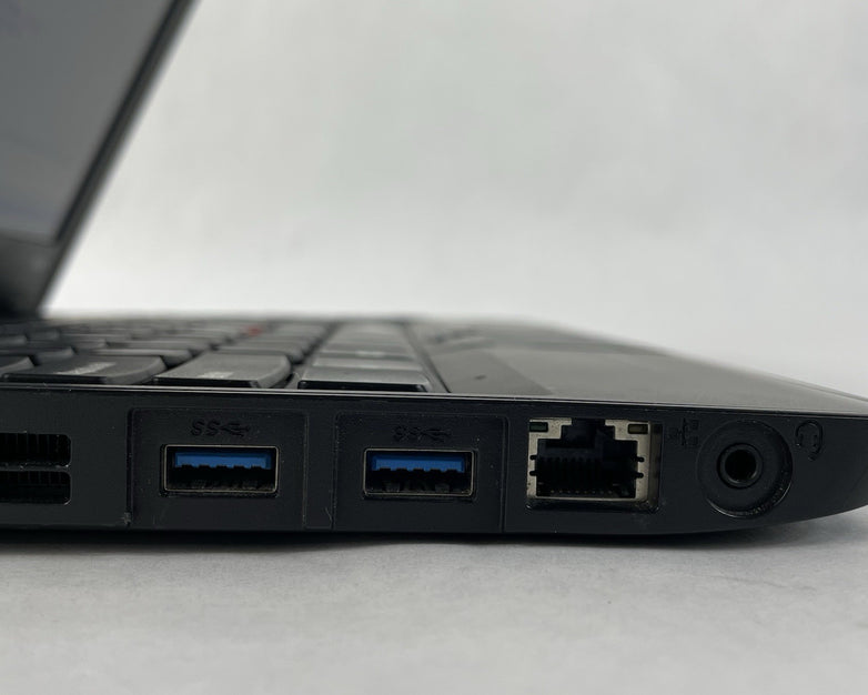 Lenovo ThinkPad X140e 11.6" AMD A4-5000 1.50 GHz 4 GB RAM No SSD/OS/AC