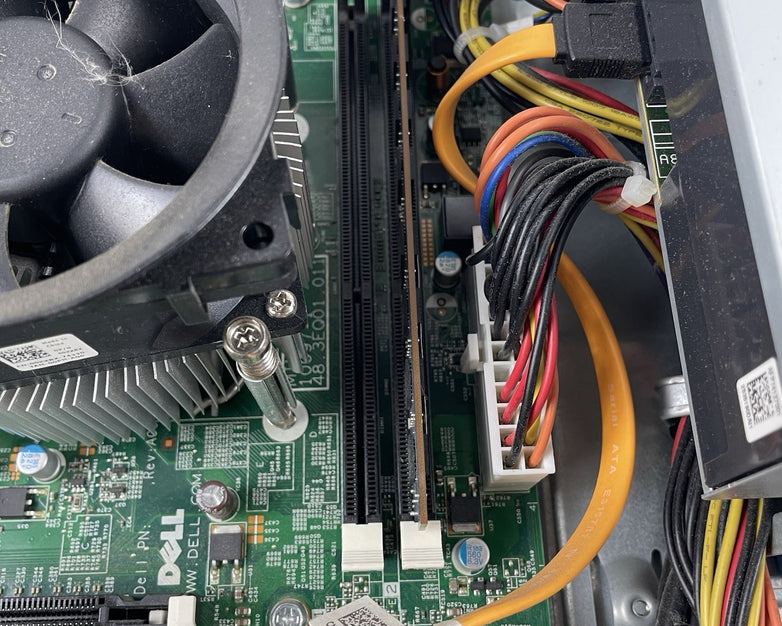 Dell Optiplex 3010 DT i5-3470 3.20 GHz 4 GB RAM No HDD/OS
