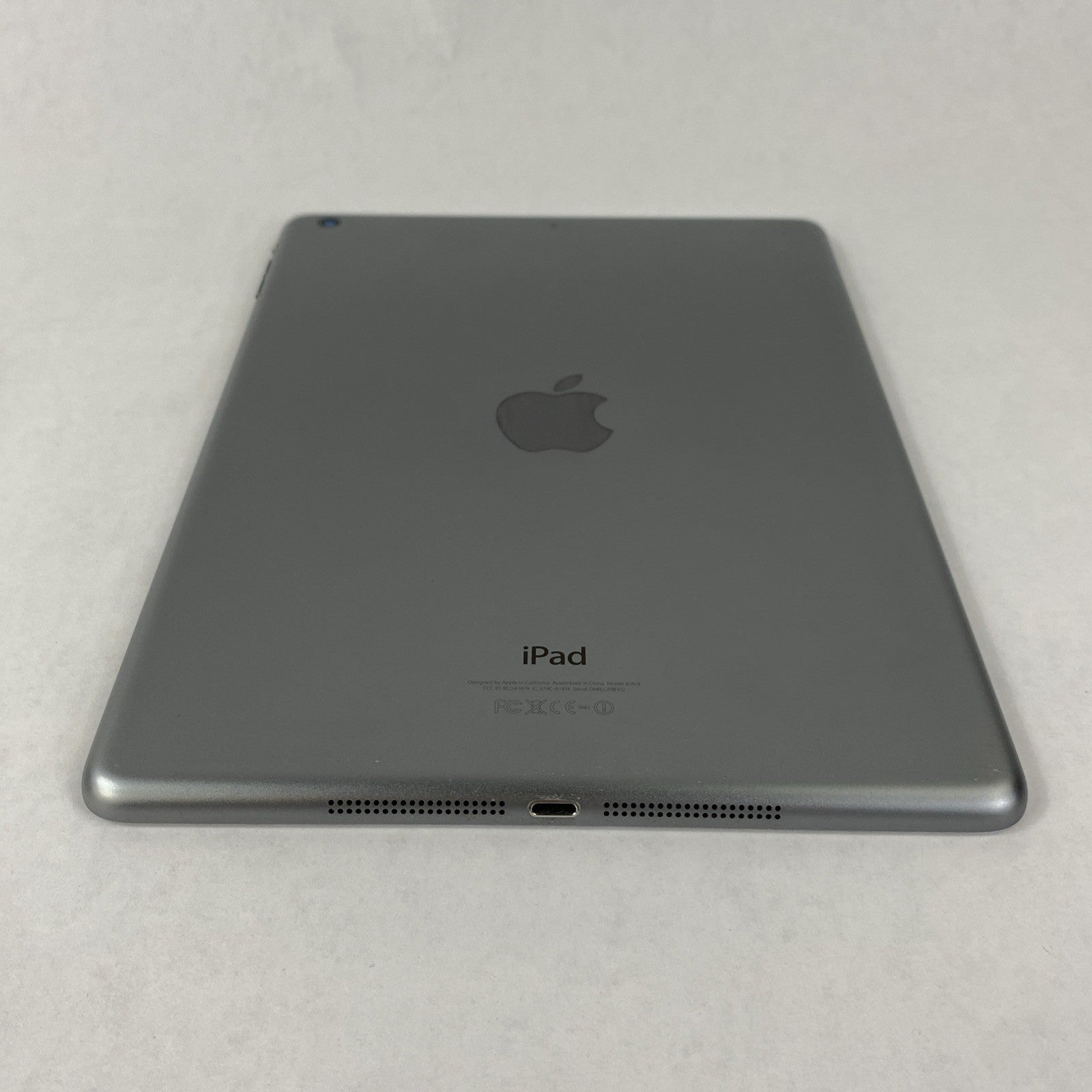 Apple iPad Air 1st Gen A1474 64GB Wi-Fi 9.7" Space Gray IOS 12.5.816